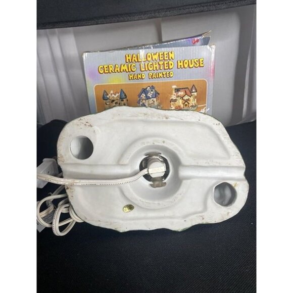 Vintage Halloween Haunted House Ceramic Mansion Light Up Ghosts Spooky BULB - Picture 8 of 12